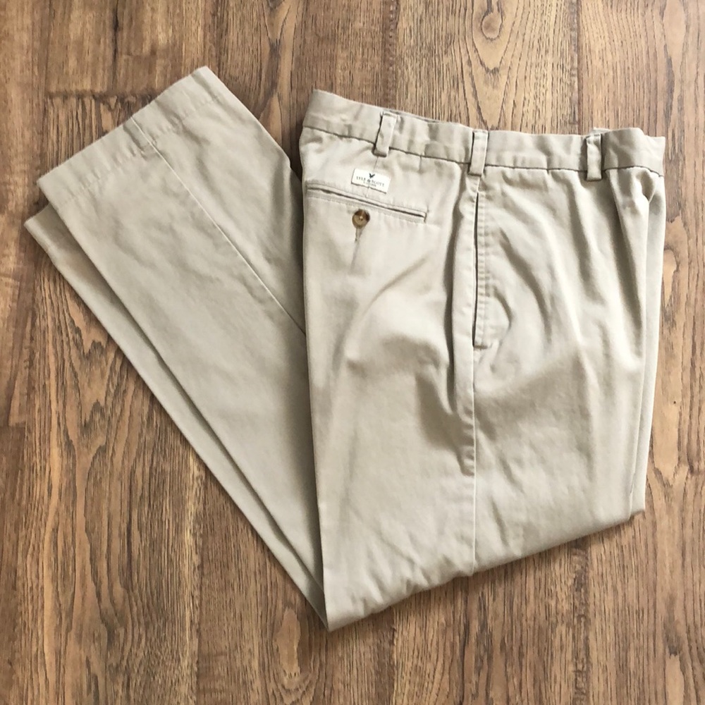 Lyle & Scott Khakis